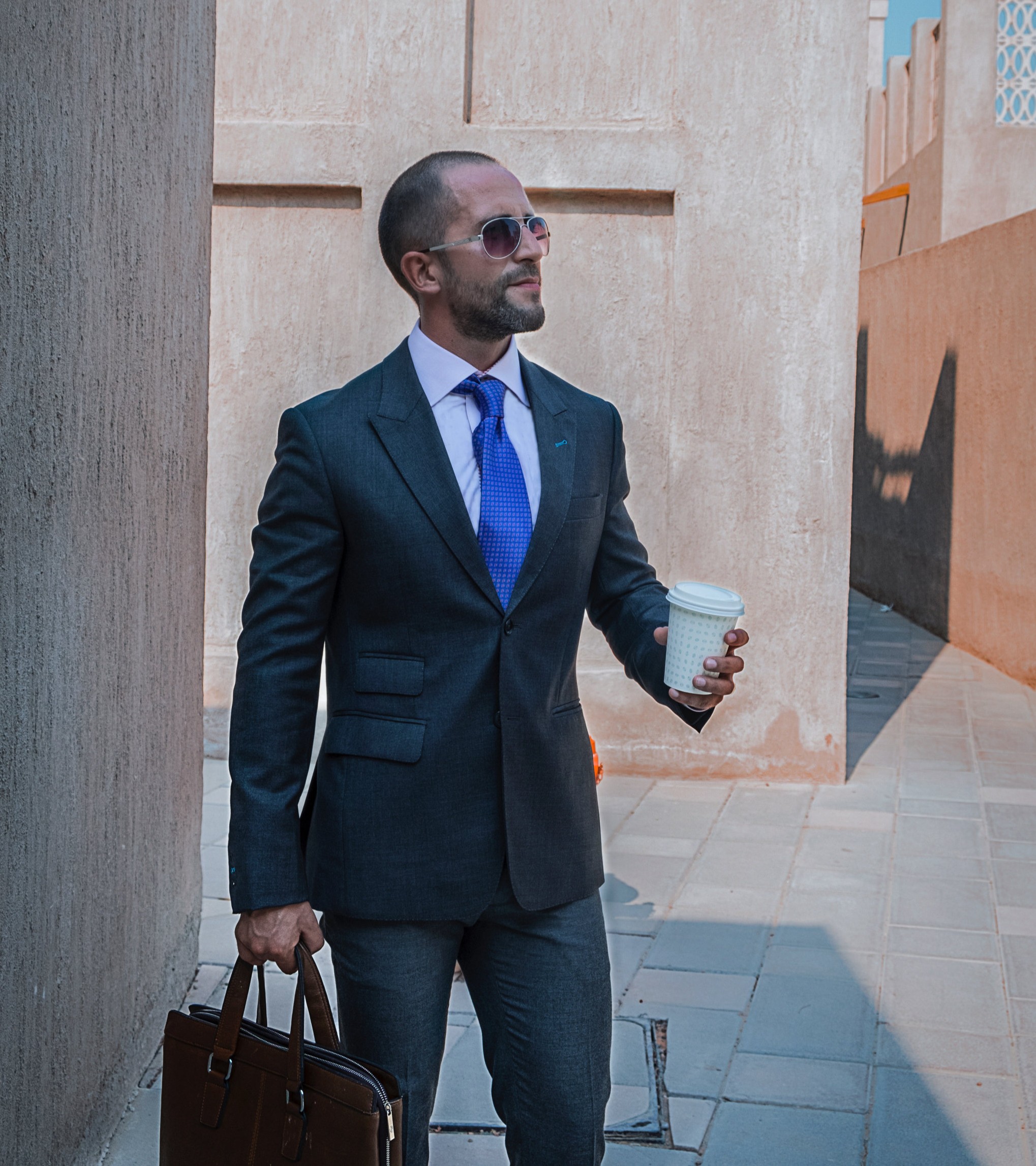  品名：防水背包 货号：DP18-K0912 面料：阳离子织物/TPU 规格：47*31*11CM